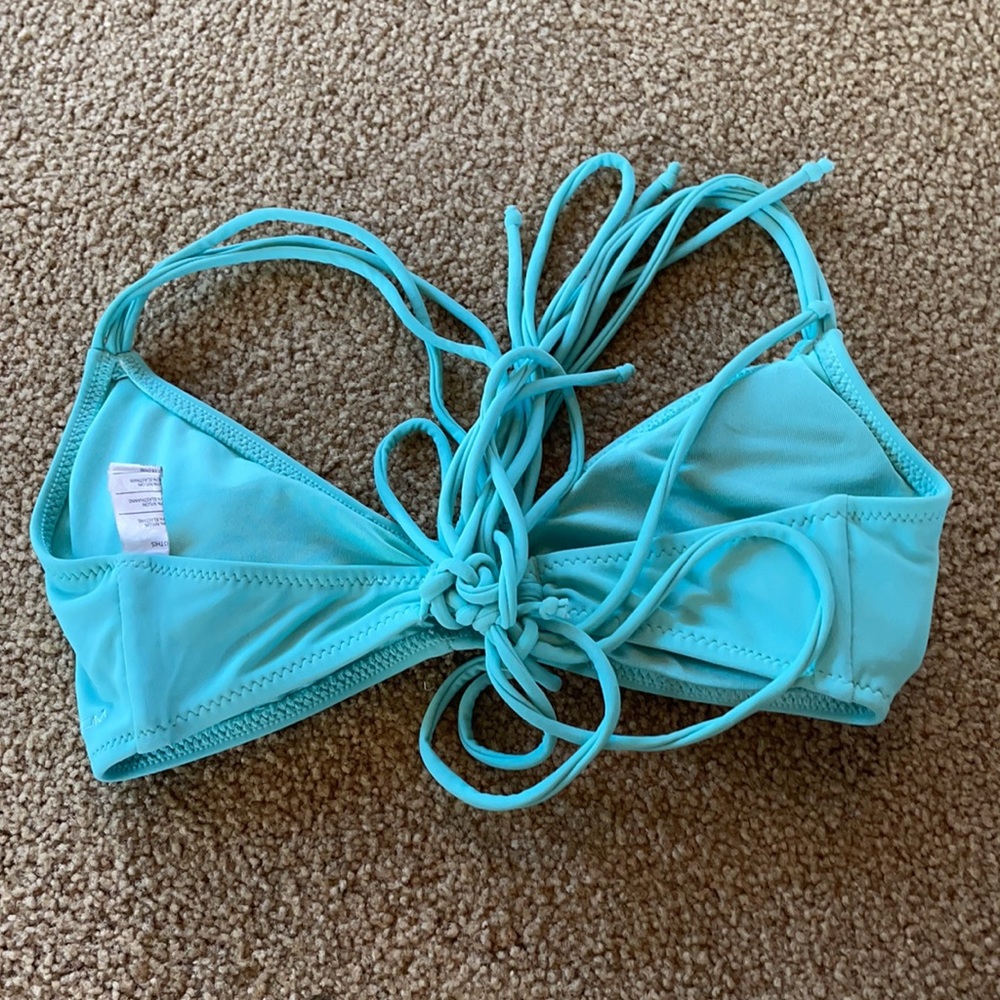 Volcom Bikini Top - Picture 2 of 4